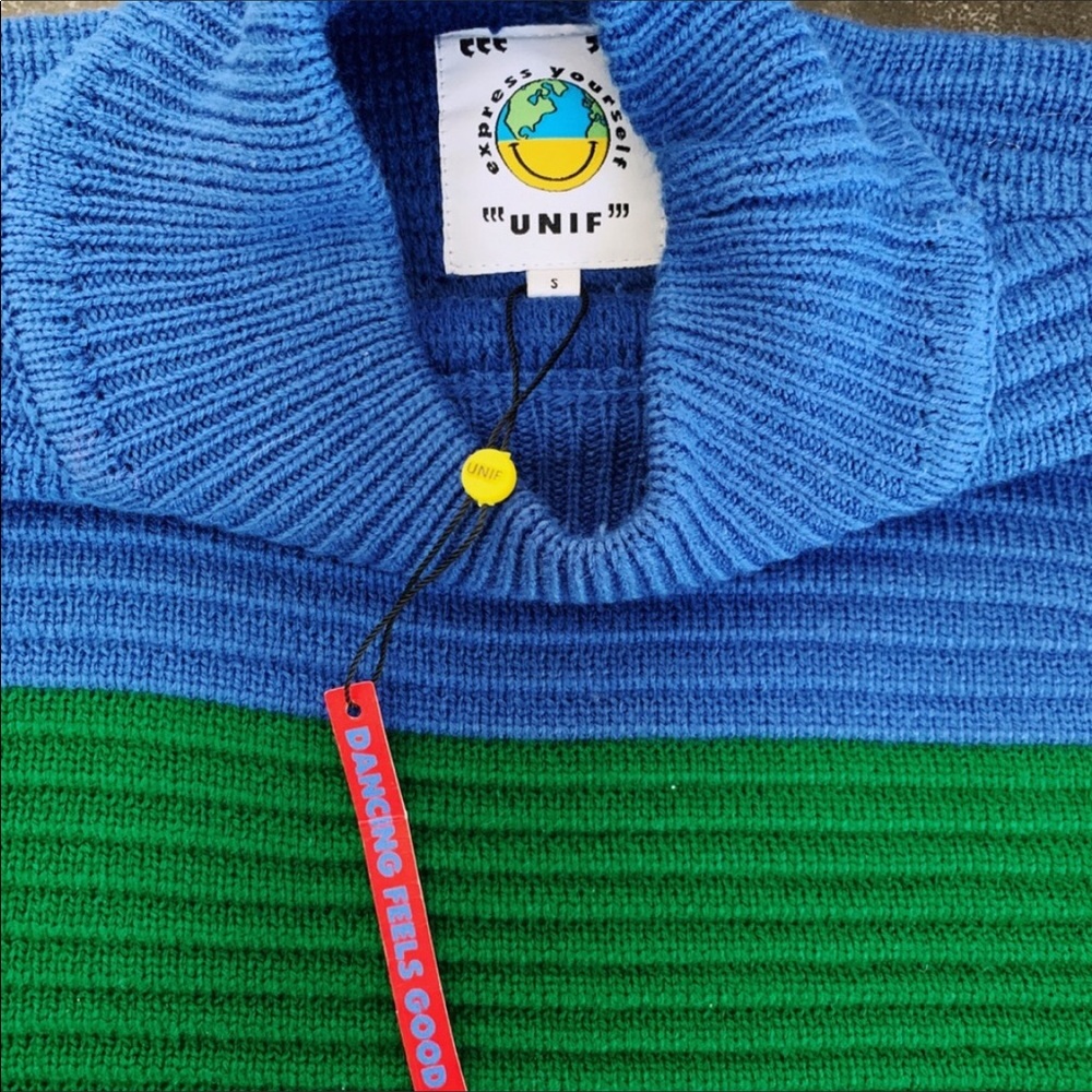 RARE NWT UNIF CRAYOLA SWEATER